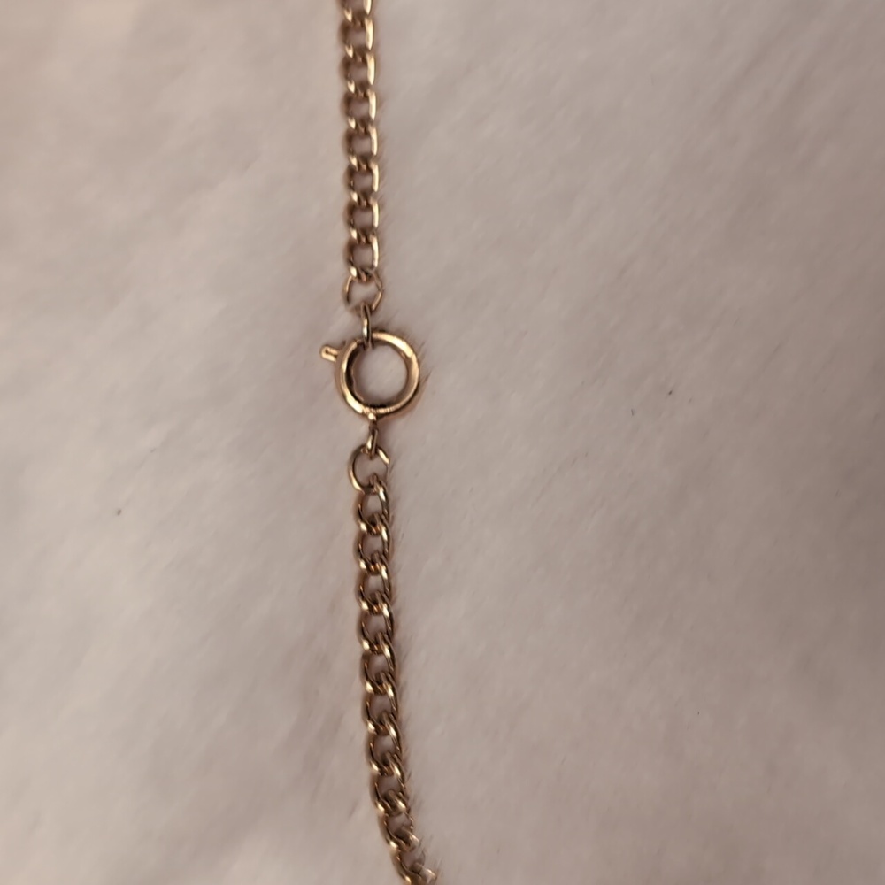 Avon| Vintage Apricot Cameo with Gold Toned Border and Rear Detailing - Picture 6 of 10
